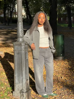 Djerf Avenue Avslappnade Jeans Gra Fashion