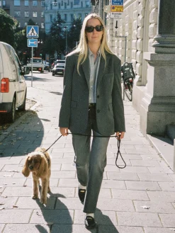 Djerf Avenue Avslappnade Jeans Gra Fashion