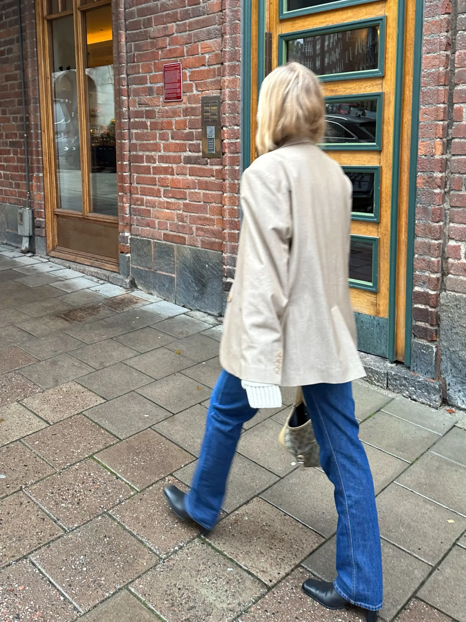 Djerf Avenue Avslappnade Jeans Morkbla - Hog Store