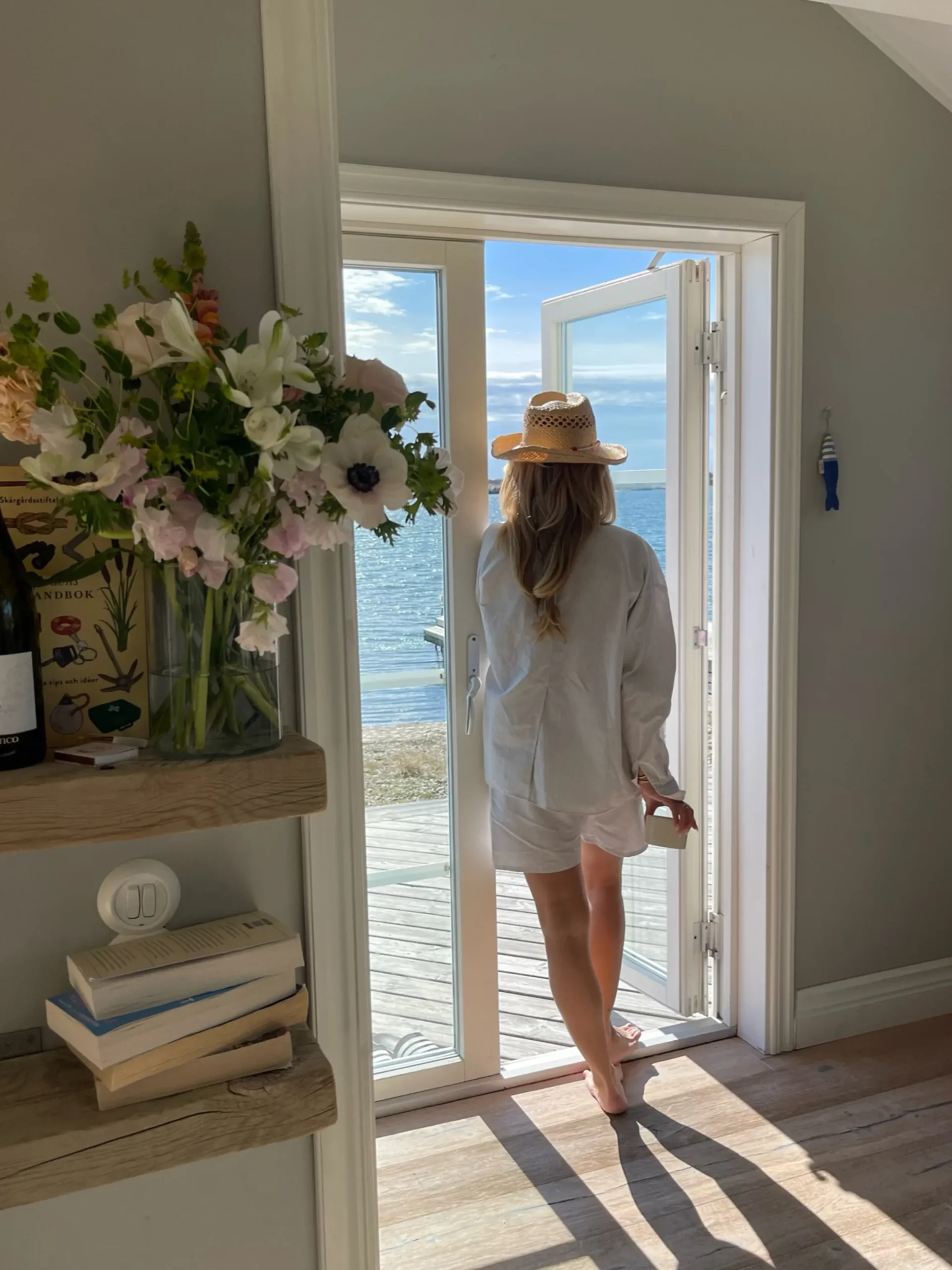 Djerf Avenue Breezy Shorts Beige Stripe New