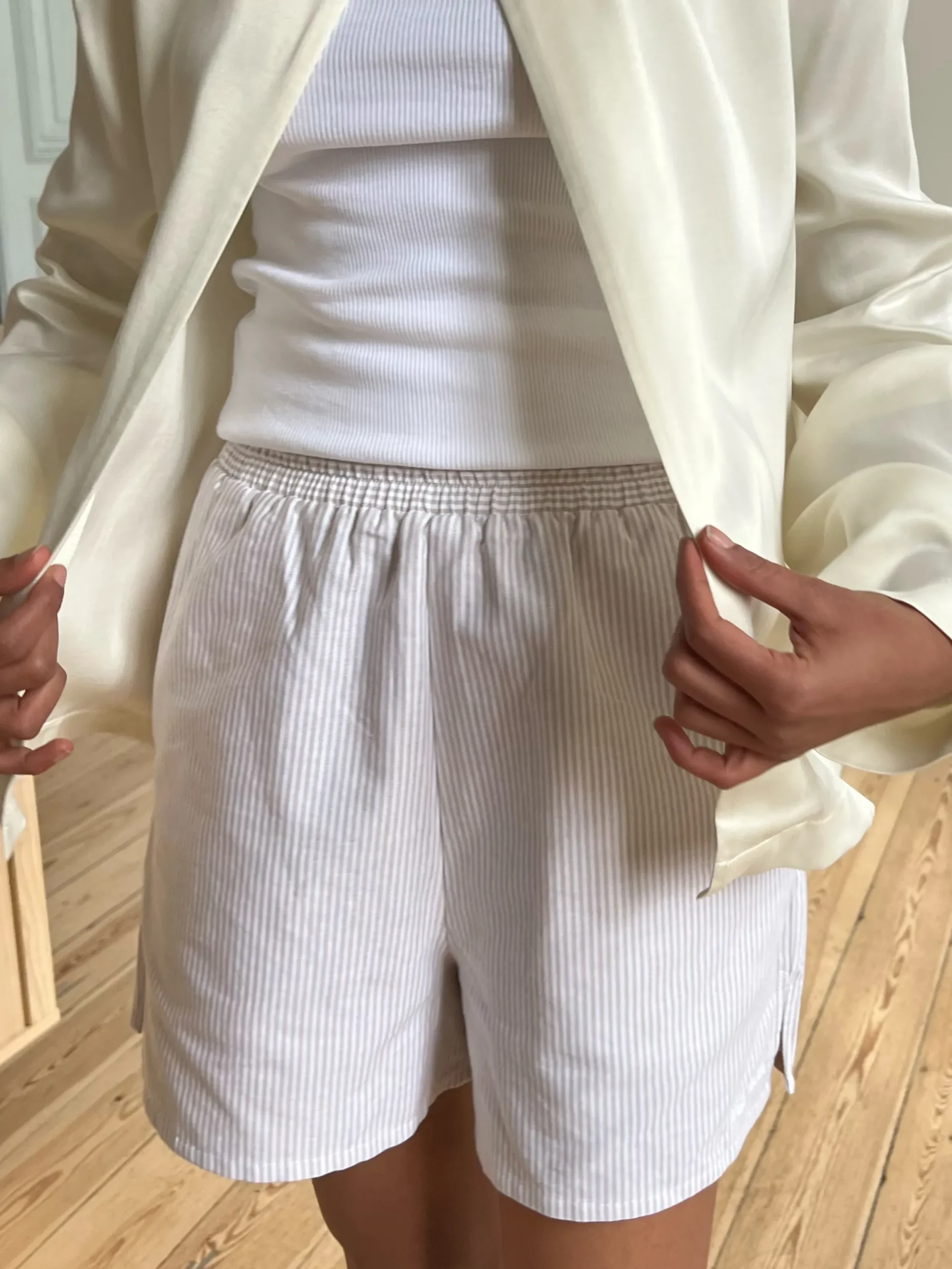 Djerf Avenue Breezy Shorts Beige Stripe New