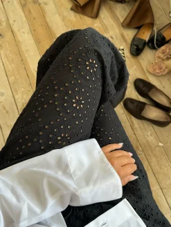 Djerf Avenue Broderie Anglaise Byxor Svart Sale