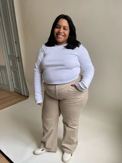 Djerf Avenue Daglig Langarmad Topp Ribbad Vit Outlet