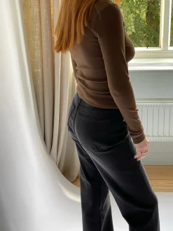 Djerf Avenue Daglig Langarmad Topp Ribbad Kakao Best Sale