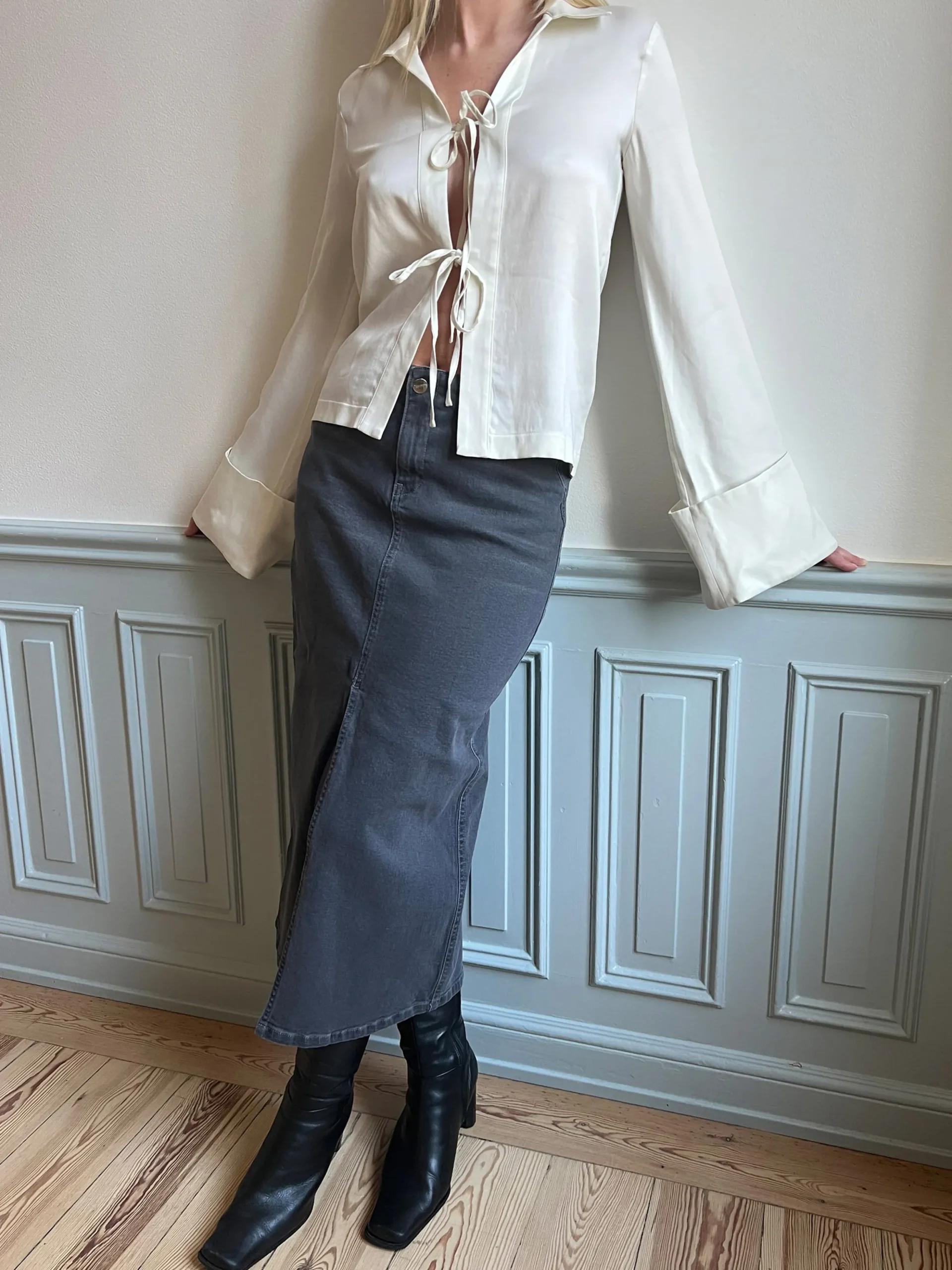 Djerf Avenue Denimkjol Midi Washed Grey Sale