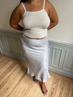 Djerf Avenue Dromkjol Babybla Fashion