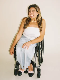 Djerf Avenue Dromkjol Babybla Fashion