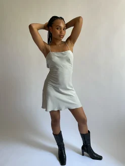 Djerf Avenue Dromklanning Mini Pebble Store