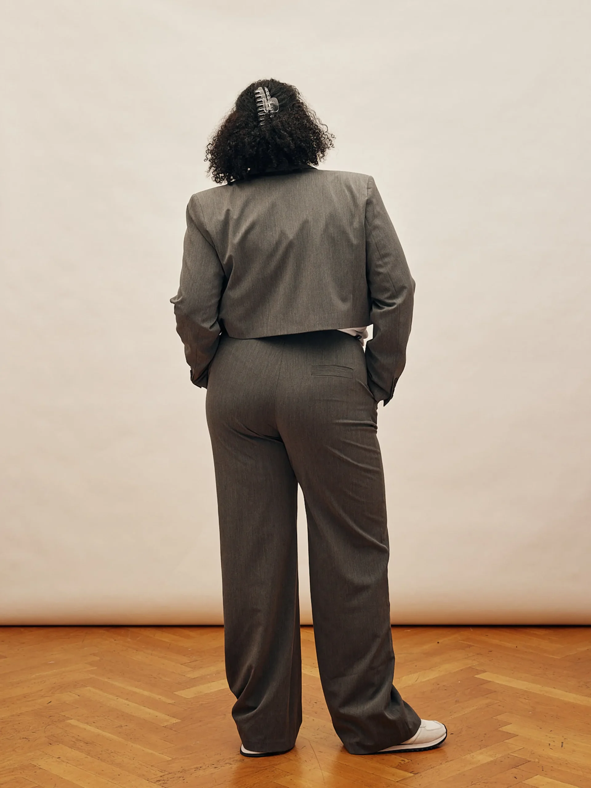 Djerf Avenue Favoritbyxor Gra - Hog Online