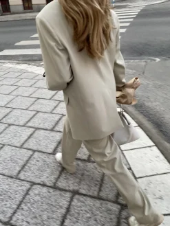 Djerf Avenue First Choice Pants Greige Fashion