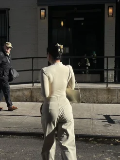 Djerf Avenue First Choice Pants Greige Fashion