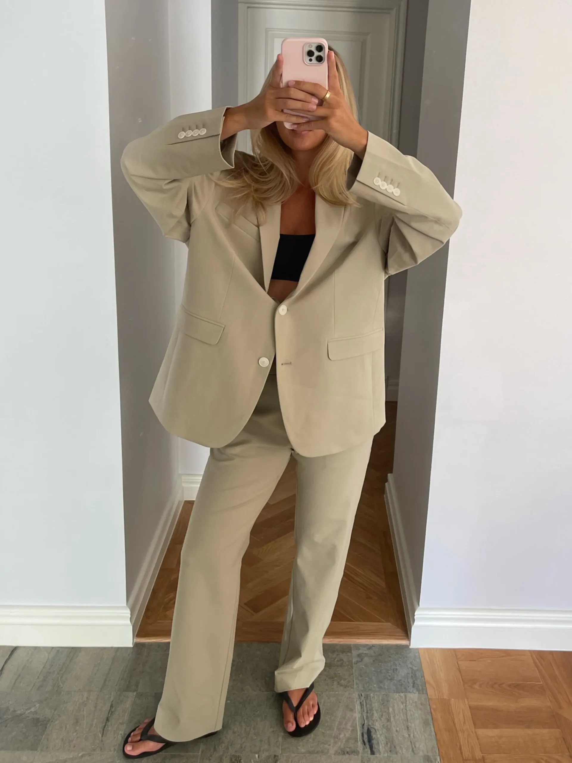 Djerf Avenue First Choice Pants Greige Fashion