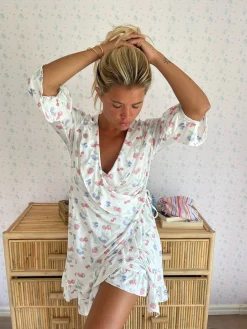 Djerf Avenue Go Slow Robe Sommarbar Fashion