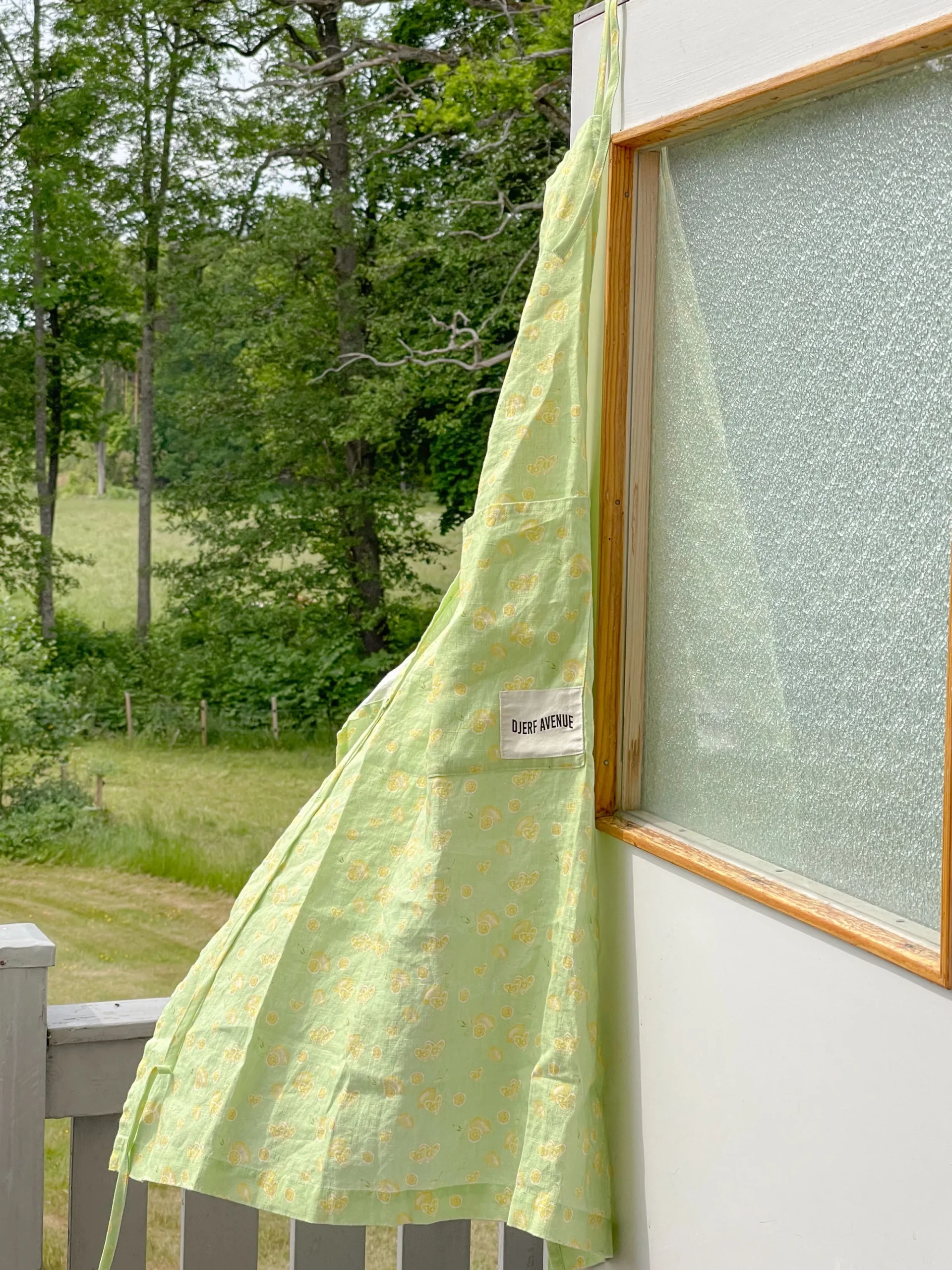 Djerf Avenue Koksforklade Lemonad Best Sale