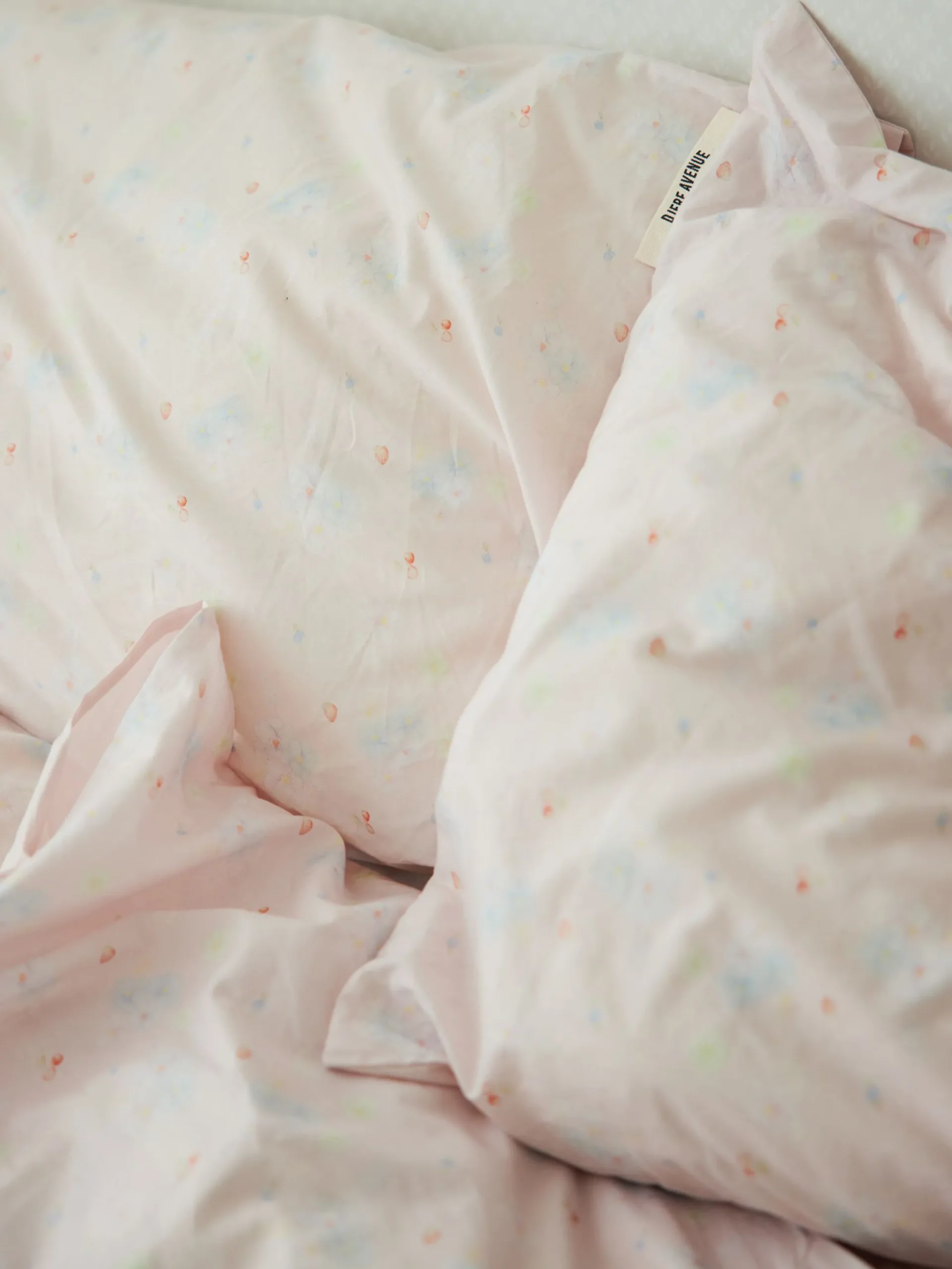 Djerf Avenue Kuddfodral Summer Island Discount