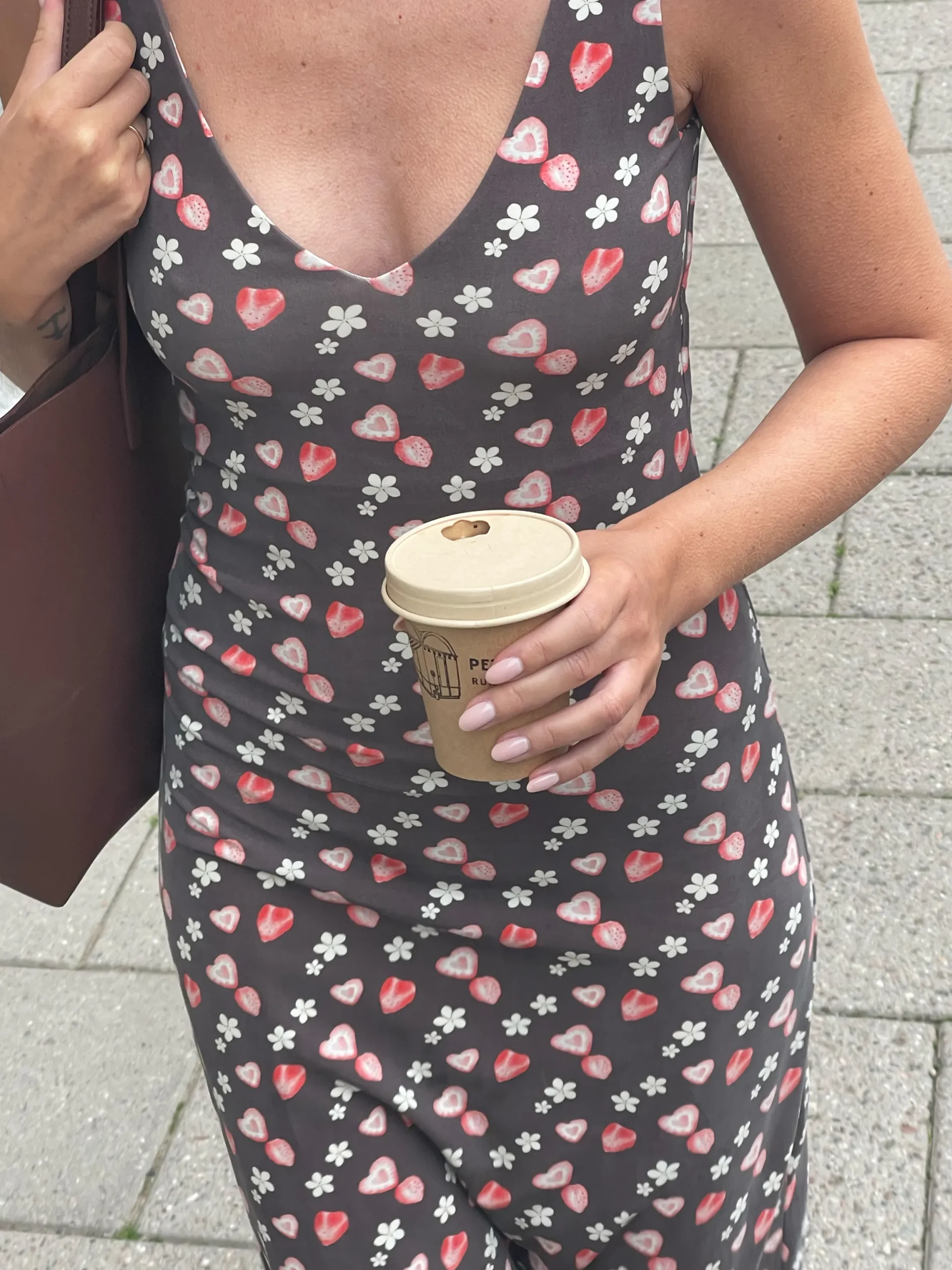 Djerf Avenue Midnattsklanning Wild Strawberry Cheap