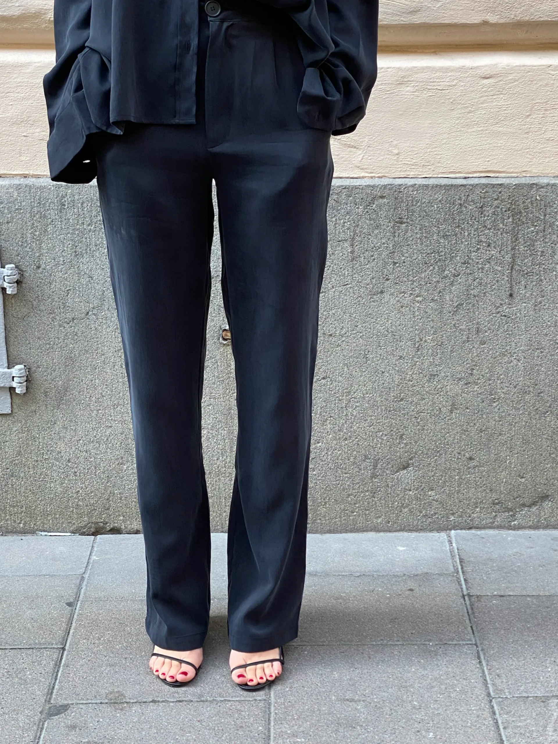 Djerf Avenue On The Go Byxor Ash Cheap