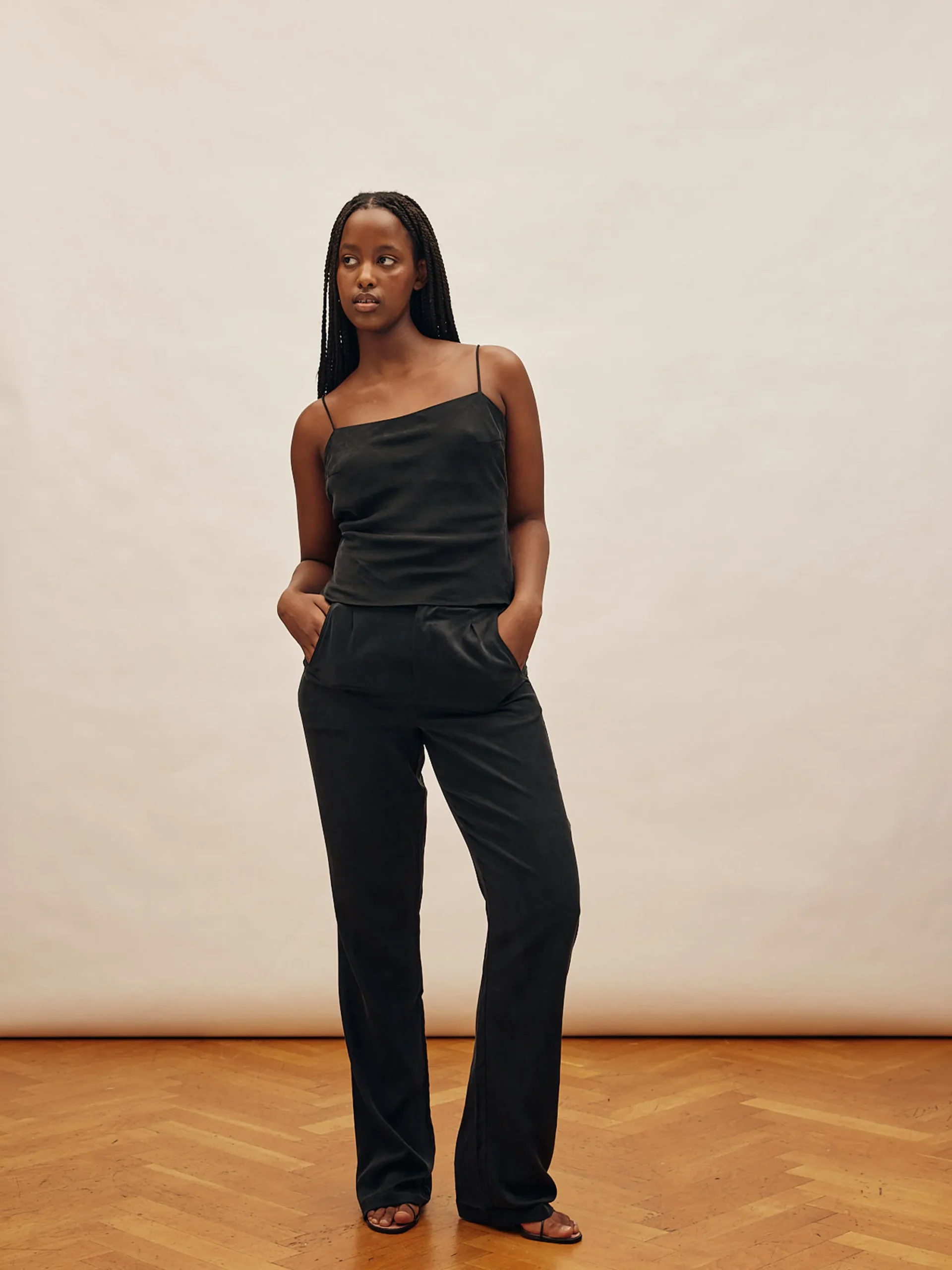 Djerf Avenue On The Go Byxor Ash - Tall Online