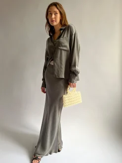 Djerf Avenue On The Go Shirt Storm Hot