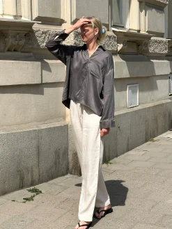 Djerf Avenue On The Go Shirt Storm Hot