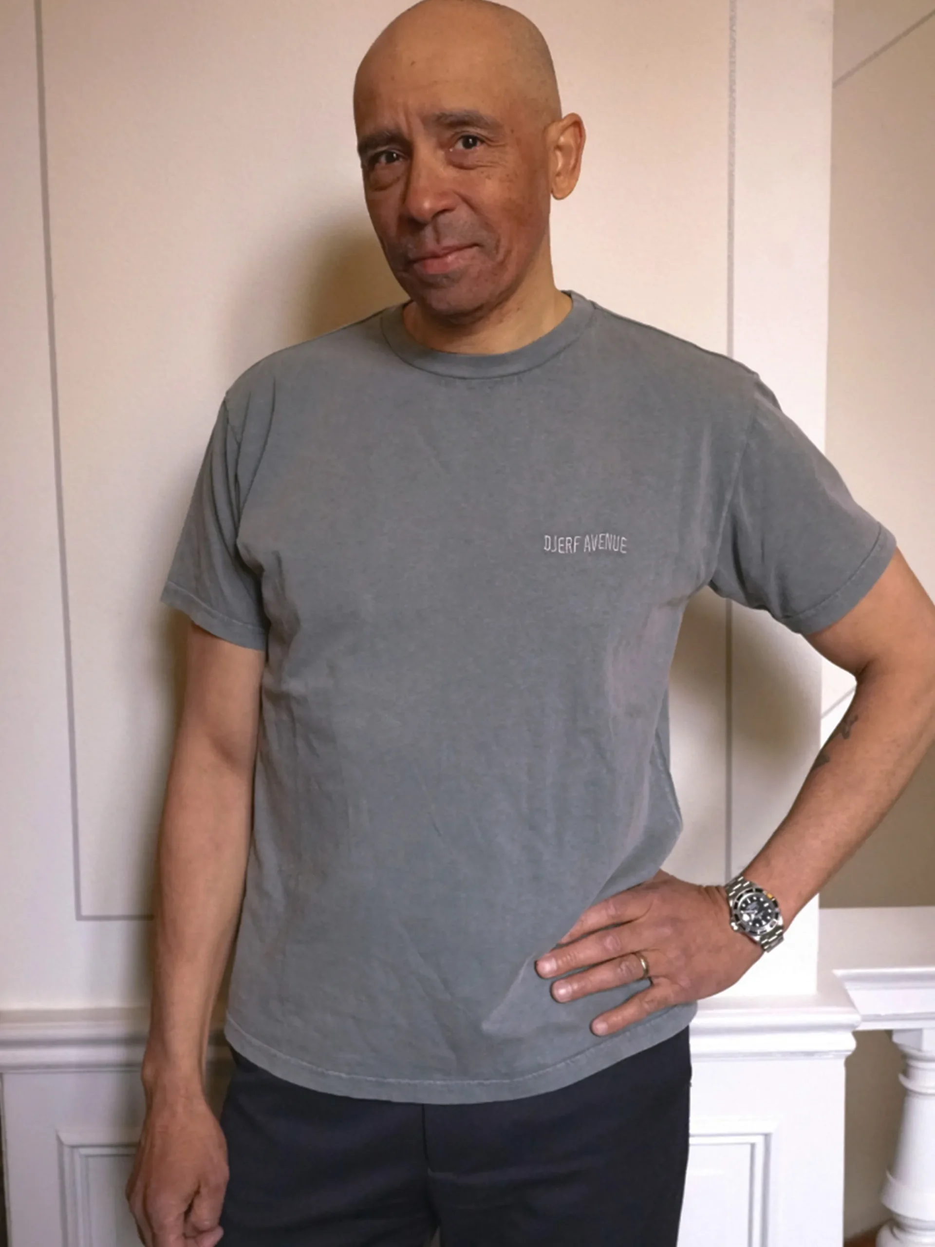 Djerf Avenue Rak Passform T-Shirt Tvattad Gra Store