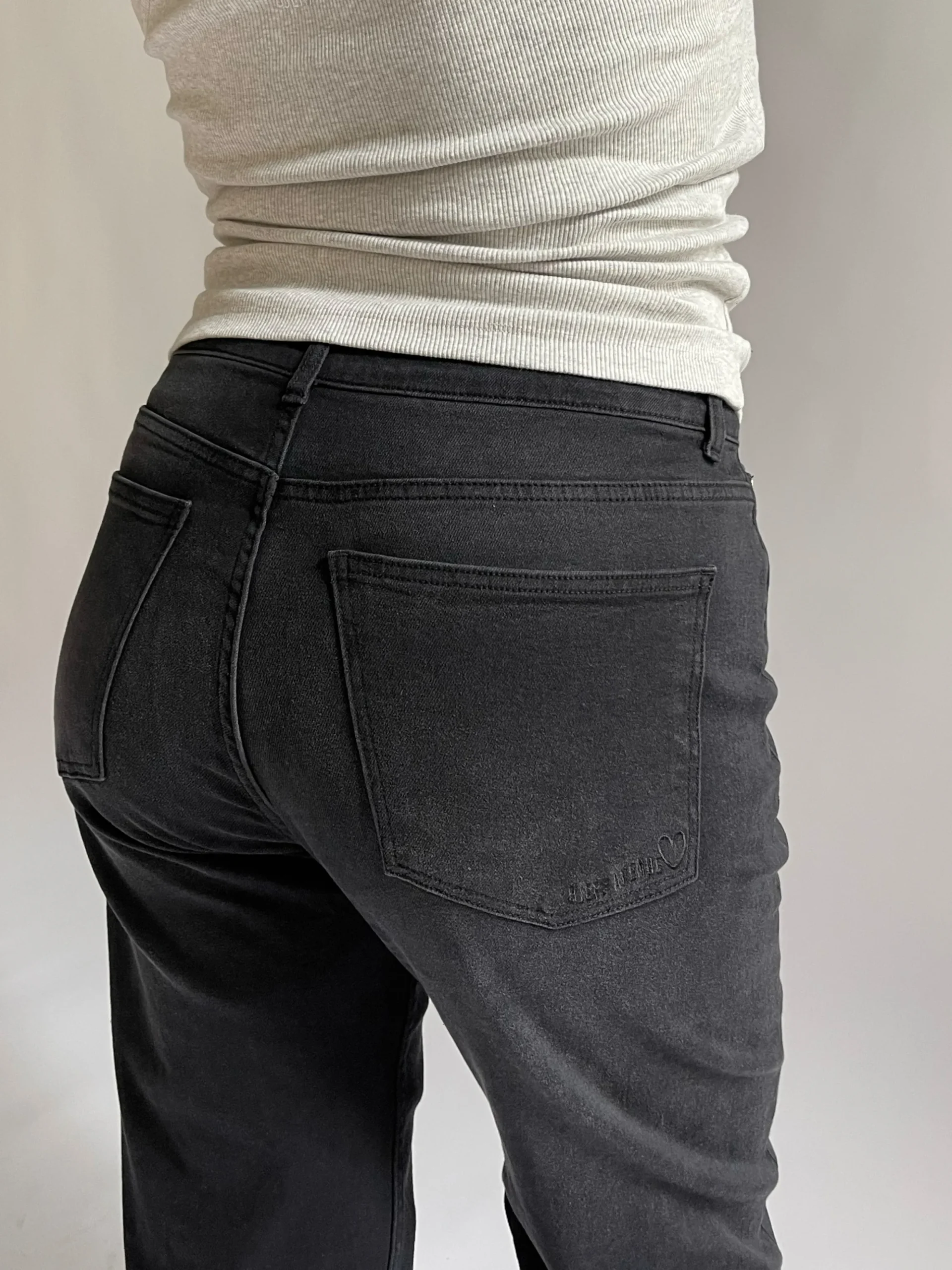 Djerf Avenue Raka Jeans Svart Shop