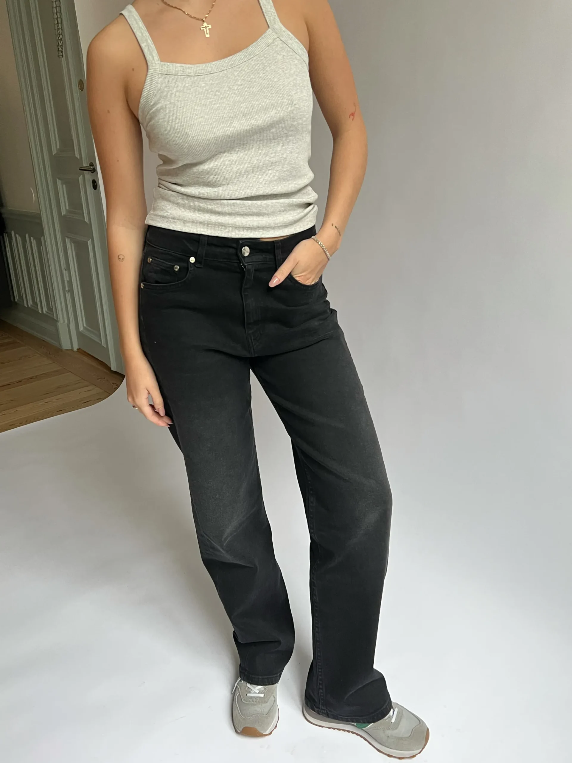 Djerf Avenue Raka Jeans Svart Shop