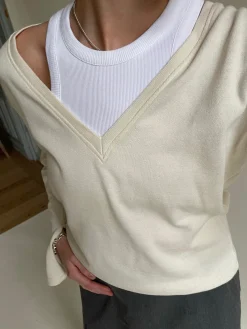 Djerf Avenue Remake Getaway V-Neck Top Cream Fashion