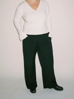 Djerf Avenue Remake Getaway V-Neck Top Cream Fashion