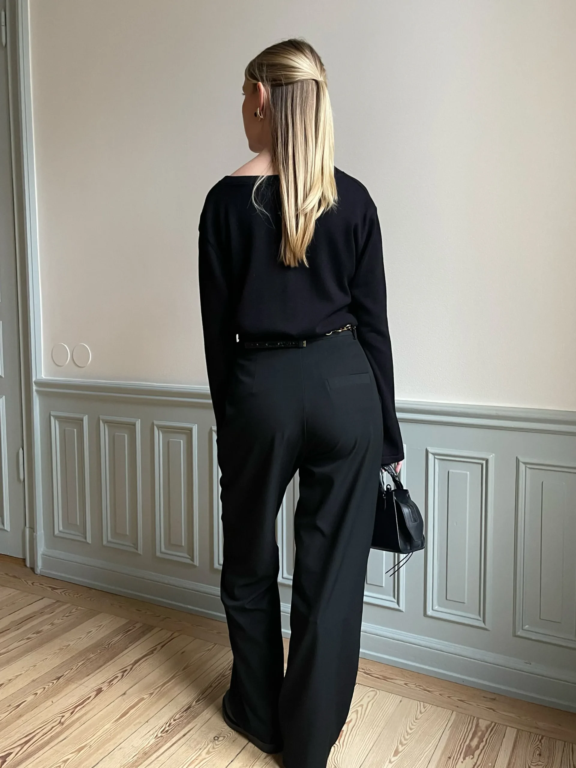 Djerf Avenue Remake Getaway V-Ringad Topp Svart Shop