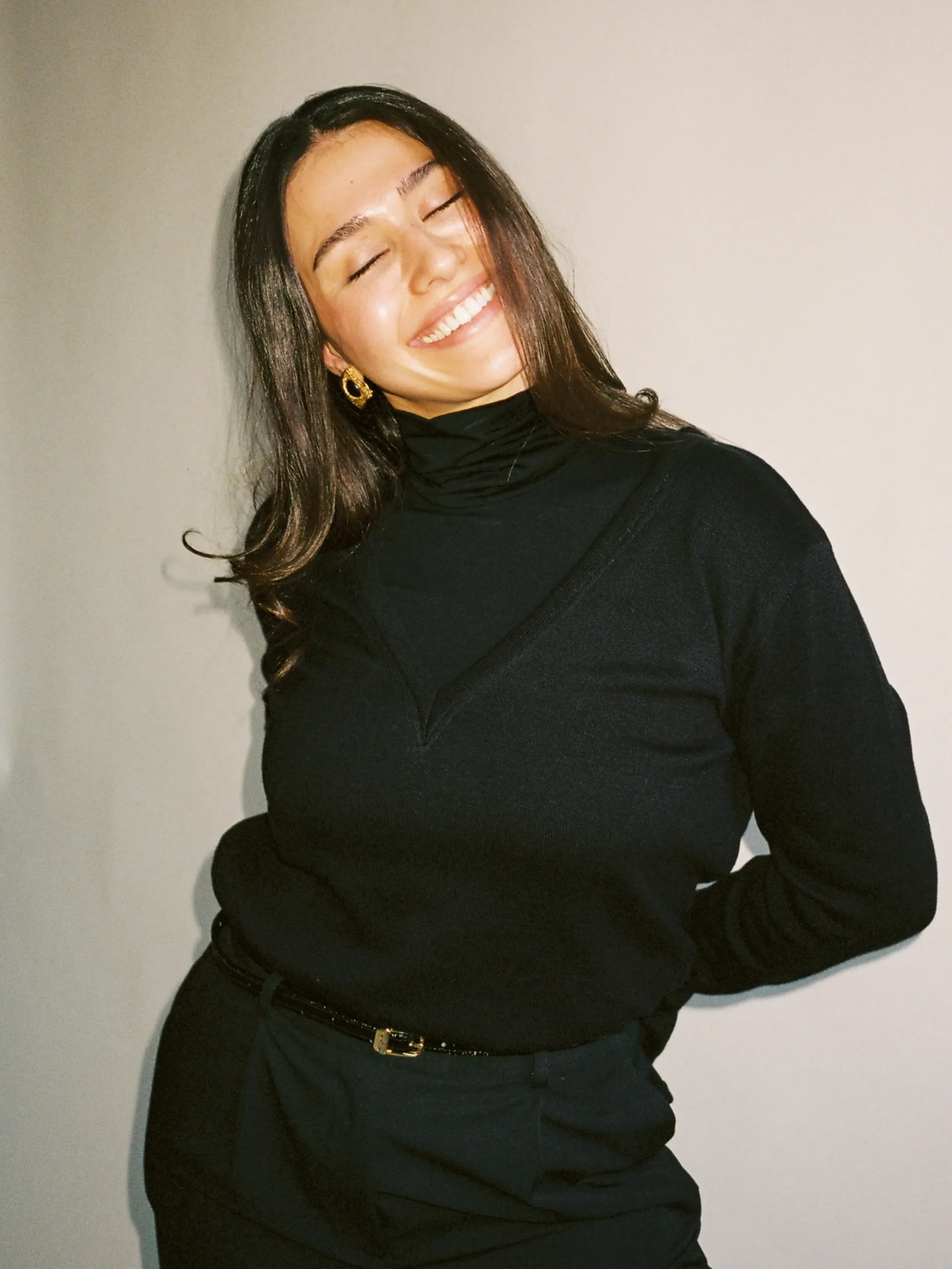 Djerf Avenue Remake Getaway V-Ringad Topp Svart Shop