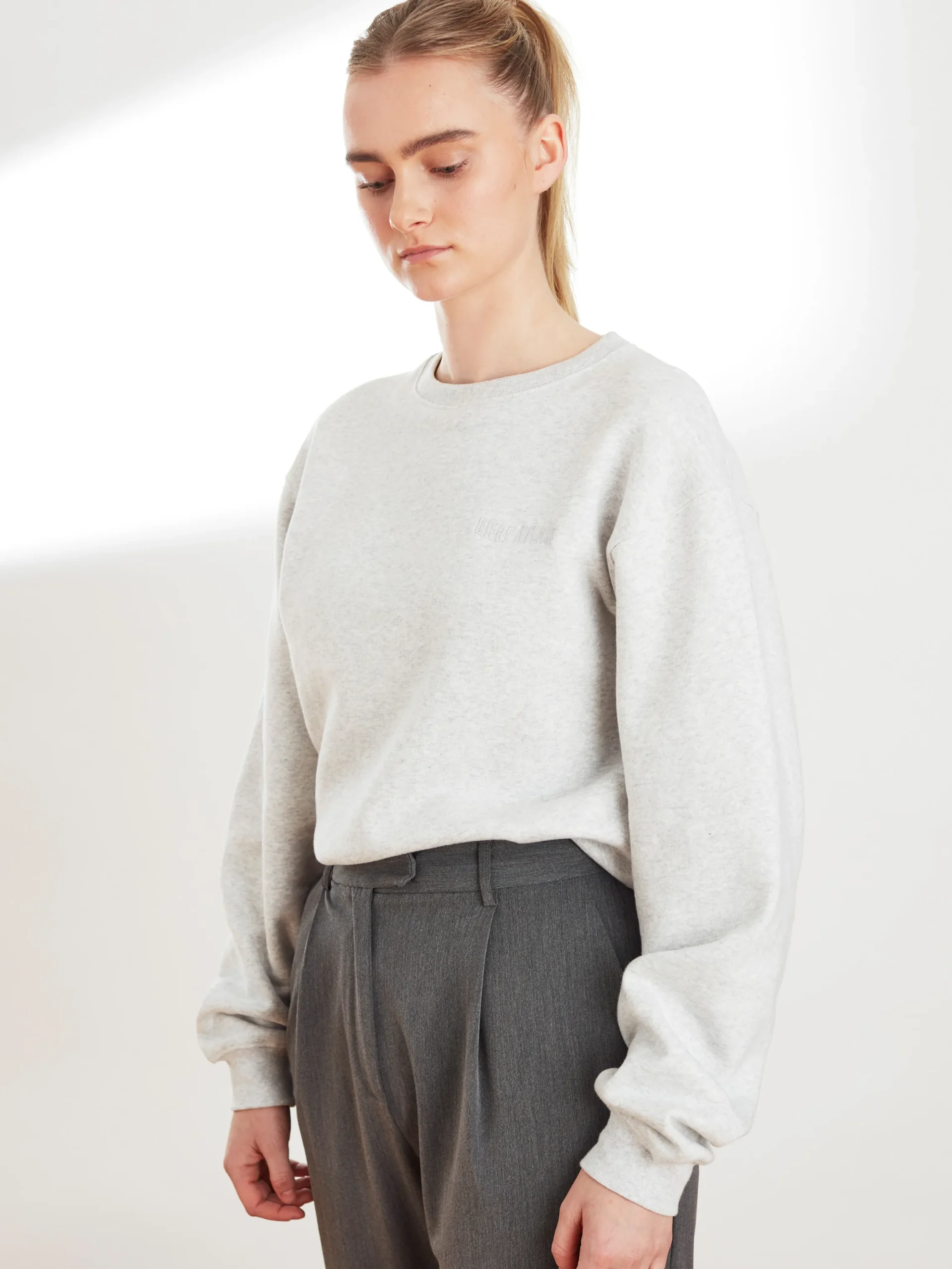 Djerf Avenue Staple Sweatshirt Gra Cheap