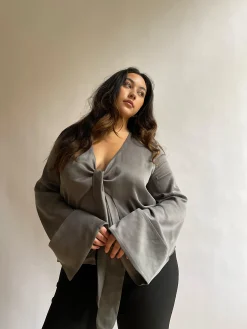 Djerf Avenue Tie Top Langarmad Storm Online