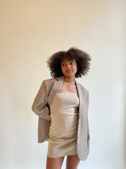 Djerf Avenue Tubeklanning Nougat Best