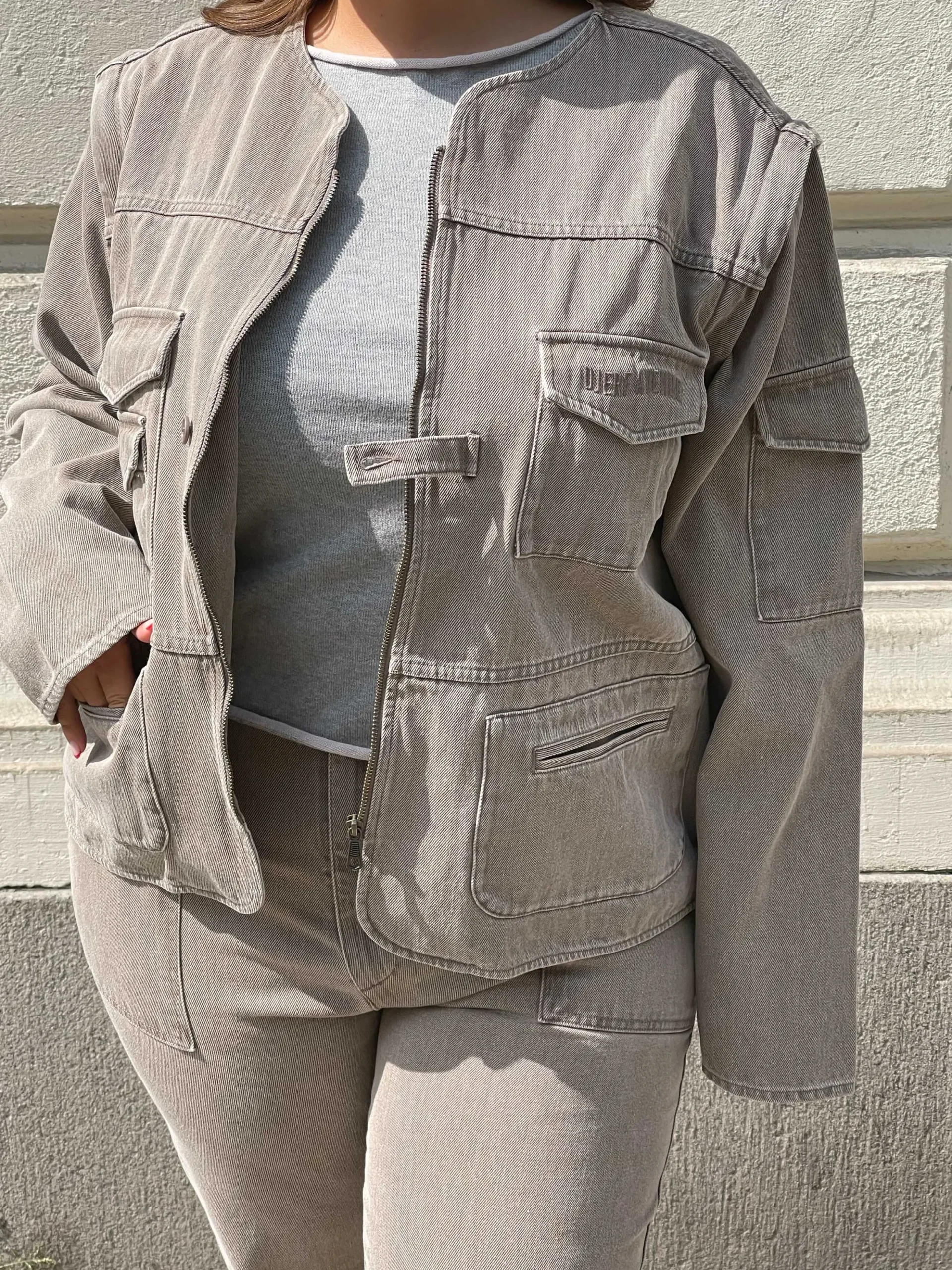 Djerf Avenue Utility Jacka Brun New